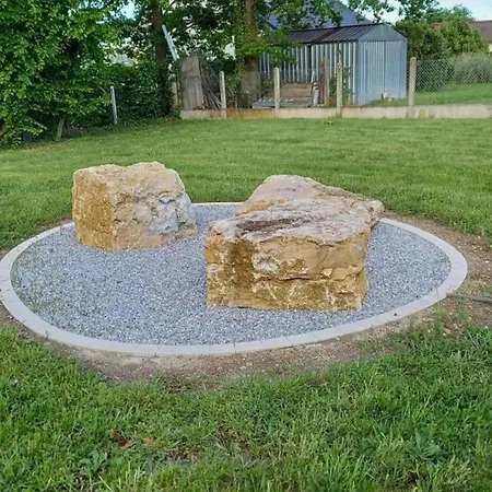 Champetre Confort Moderne Avec Terrasse, Jardin Clos Et Climatisation Pres De Vichy - Fr-1-489-492