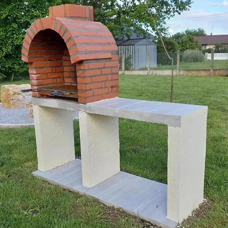 Champetre Confort Moderne Avec Terrasse, Jardin Clos Et Climatisation Pres De Vichy - Fr-1-489-492 Nyaraló *